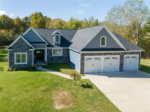 2900 Kenyon Rd, Williamson, NY 14589
