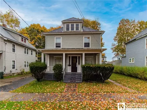 8 Arlington Ave, Jamestown, NY 14701