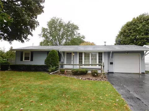 63 Benjamin Ave, Greece, NY 14616