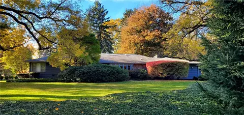 205 Esplanade Dr, Brighton, NY 14610