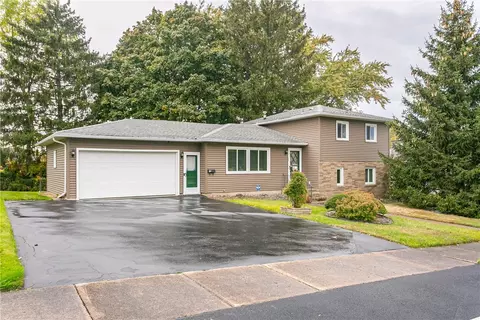 29 Governor Ter, Irondequoit, NY 14609