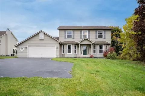 26 Windelin Dr, Henrietta, NY 14467