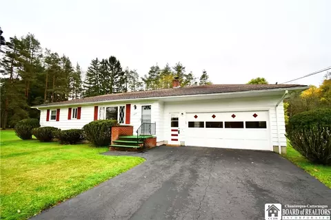 524 Valerie Ln, Ellicott, NY 14701