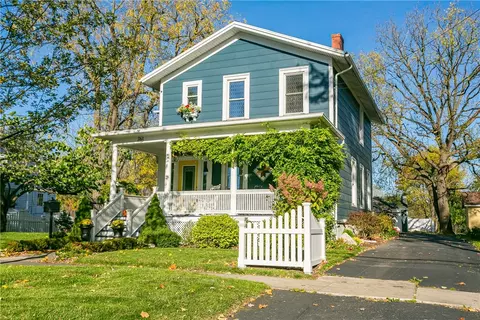 361 N Main St, Canandaigua, NY 14424