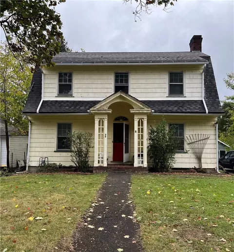 29 Delancey Dr, Geneva, NY 14456