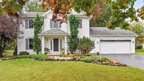1013 Hard Rock Rd, Webster, NY 14580