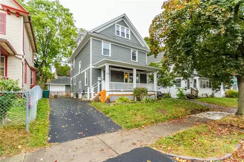 114 Mckinley St, Rochester, NY 14609