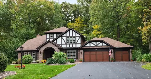 457 Maplewood Ln, Webster, NY 14580