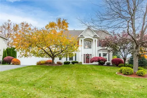 26 Mount Liberty Dr, Perinton, NY 14526