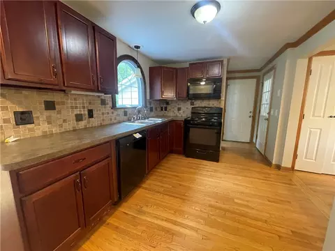 941 Joylene Dr, Webster, NY 14580 photo 6