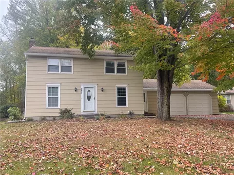 941 Joylene Dr, Webster, NY 14580