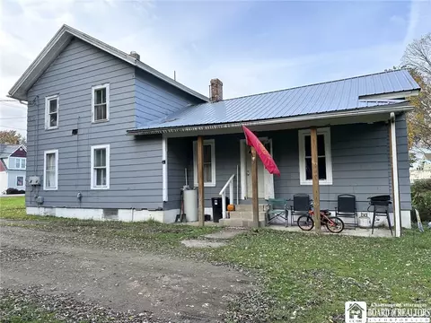 100 N Pearl St, Carroll, NY 14738