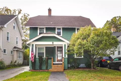 161 Armstrong Ave, Irondequoit, NY 14617
