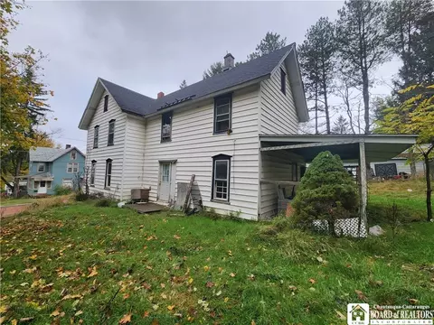44 Vega St, Jamestown, NY 14701