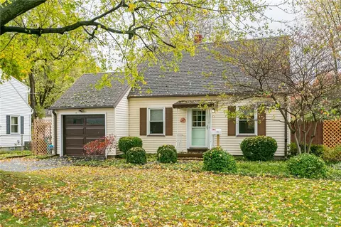 71 Johnson Rd, Greece, NY 14616