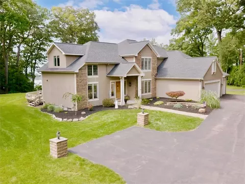 660 Admiralty, Webster, NY 14580