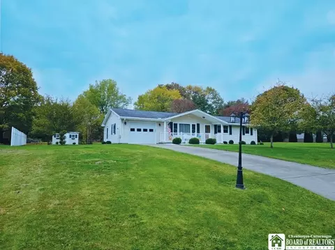 4 Beckwith Dr, Russell, PA 16345