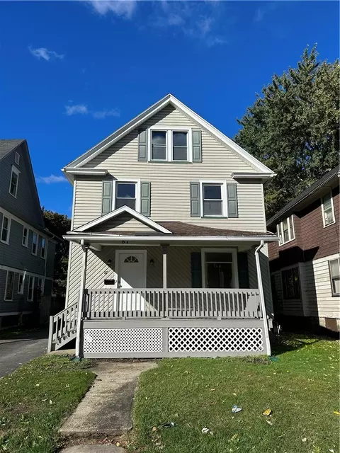 87 Quincy St, Rochester, NY 14609