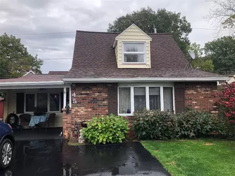 45 Castleford Rd, Greece, NY 14616