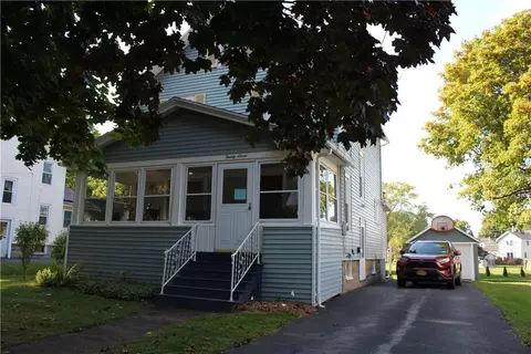 27 Bennett Ave, Oakfield, NY 14125