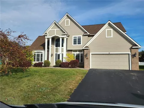 213 Jonquil Ln, Greece, NY 14612