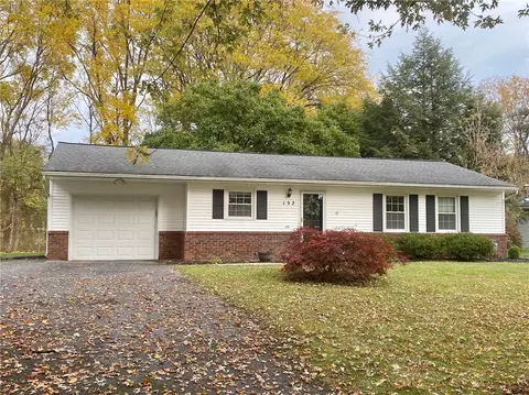 132 Benedict Rd, Perinton, NY 14534