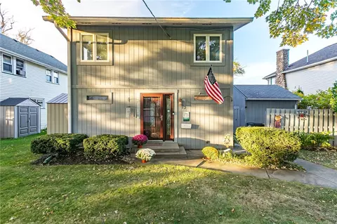 73 North Dr, Greece, NY 14612