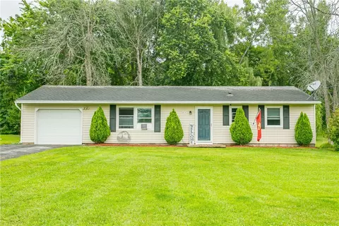 4640 County Road 4, Canandaigua, NY 14424