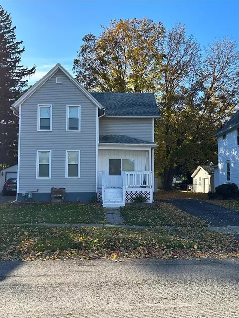 15 Center St, Warsaw, NY 14569