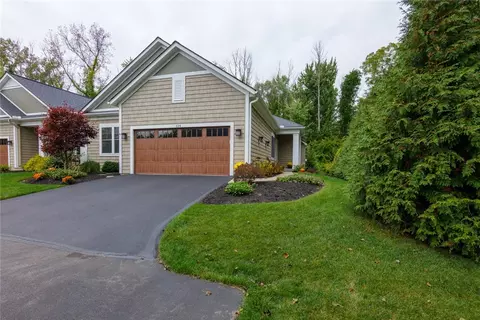 124 Shagbark Way, Perinton, NY 14450
