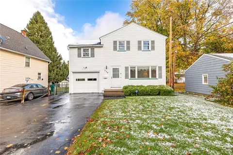 250 Cascade Pl, Irondequoit, NY 14609