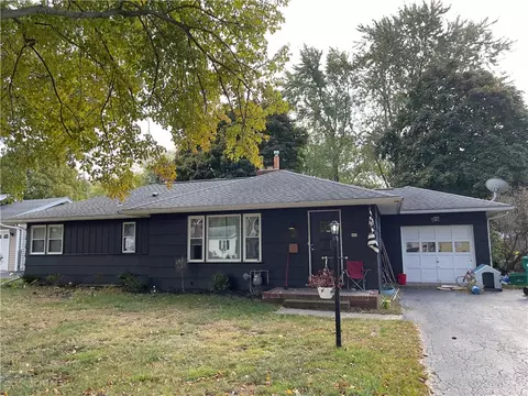 67 Cedargrove Dr, Irondequoit, NY 14617