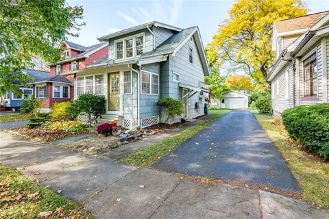 196 Wilsonia Rd, Rochester, NY 14609