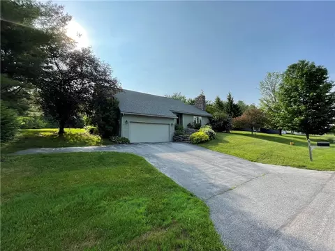 13 Gillette Ln, Cazenovia, NY 13035