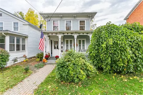 113 Canandaigua St, Palmyra, NY 14522