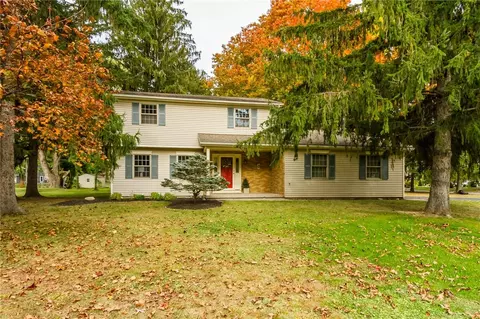 160 Havenshire Rd, Rochester, NY 14625