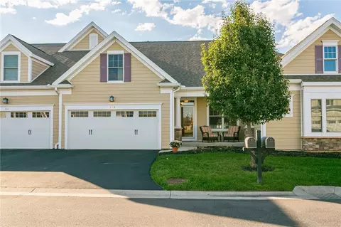 208 Bretlyn Cir, Rochester, NY 14618