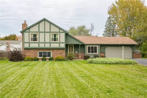 20 Stone Barn Rd, Chili, NY 14624