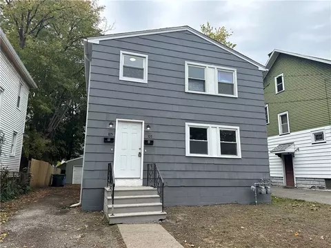105 Bayclif Dr, Rochester, NY 14614