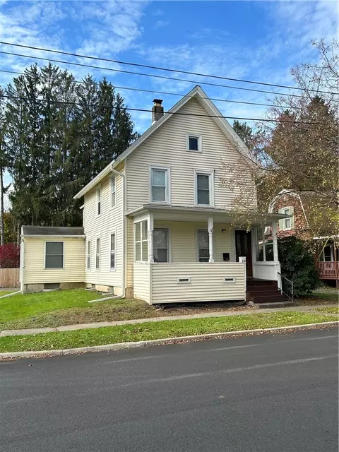 29 Prospect St, Norwich, NY 13815