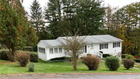 16 Terrace Hill Rd, Bainbridge, NY 13733