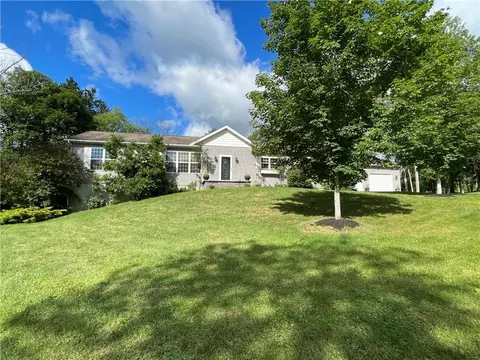 11 Smith Dr, Bradford, PA 16701