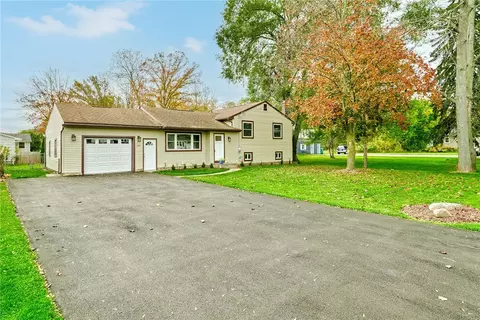 3329 Lyell Rd, Gates, NY 14606