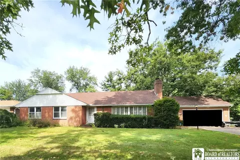 4452 Grandview Ave, Hamburg, NY 14075