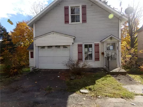 24 N Canal St, Oxford, NY 13830