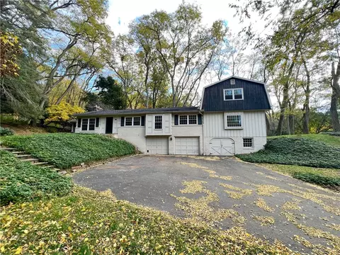 44 Little Spg, Perinton, NY 14450