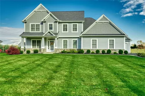 1452 Providence Dr, Webster, NY 14580