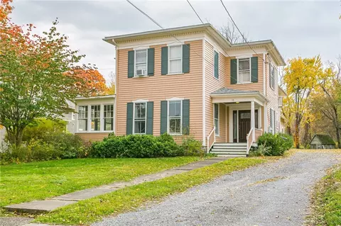 19 Booth St, Shortsville, NY 14548