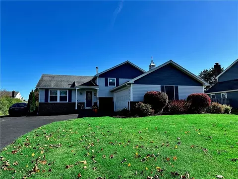 22 Ryans Run, Ogden, NY 14624