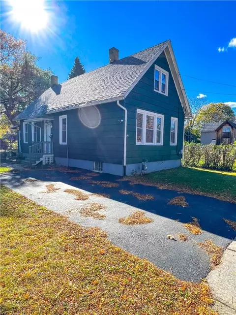 18 Langham St, Rochester, NY 14621